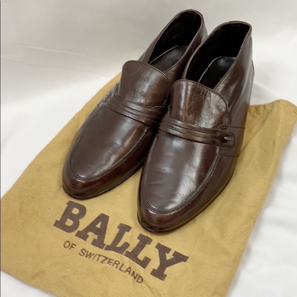 BALLY Vintage 90s Leather Loafers